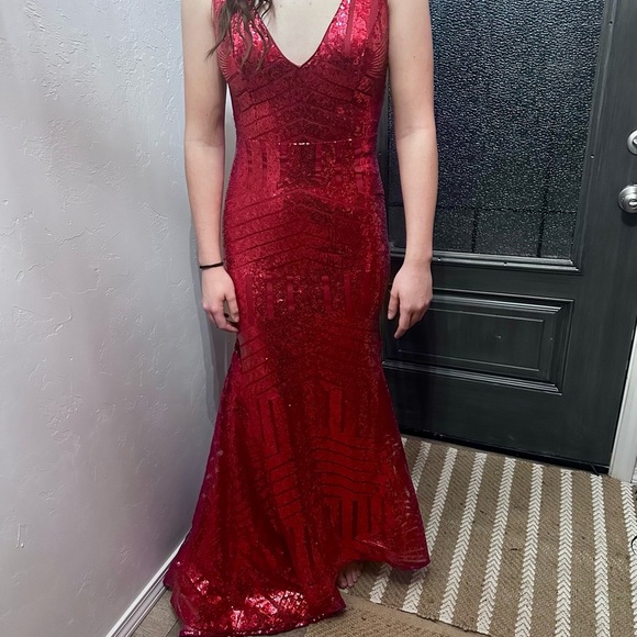 Red Sleeveless V-Neck Prom Gown - Picture 1 of 11